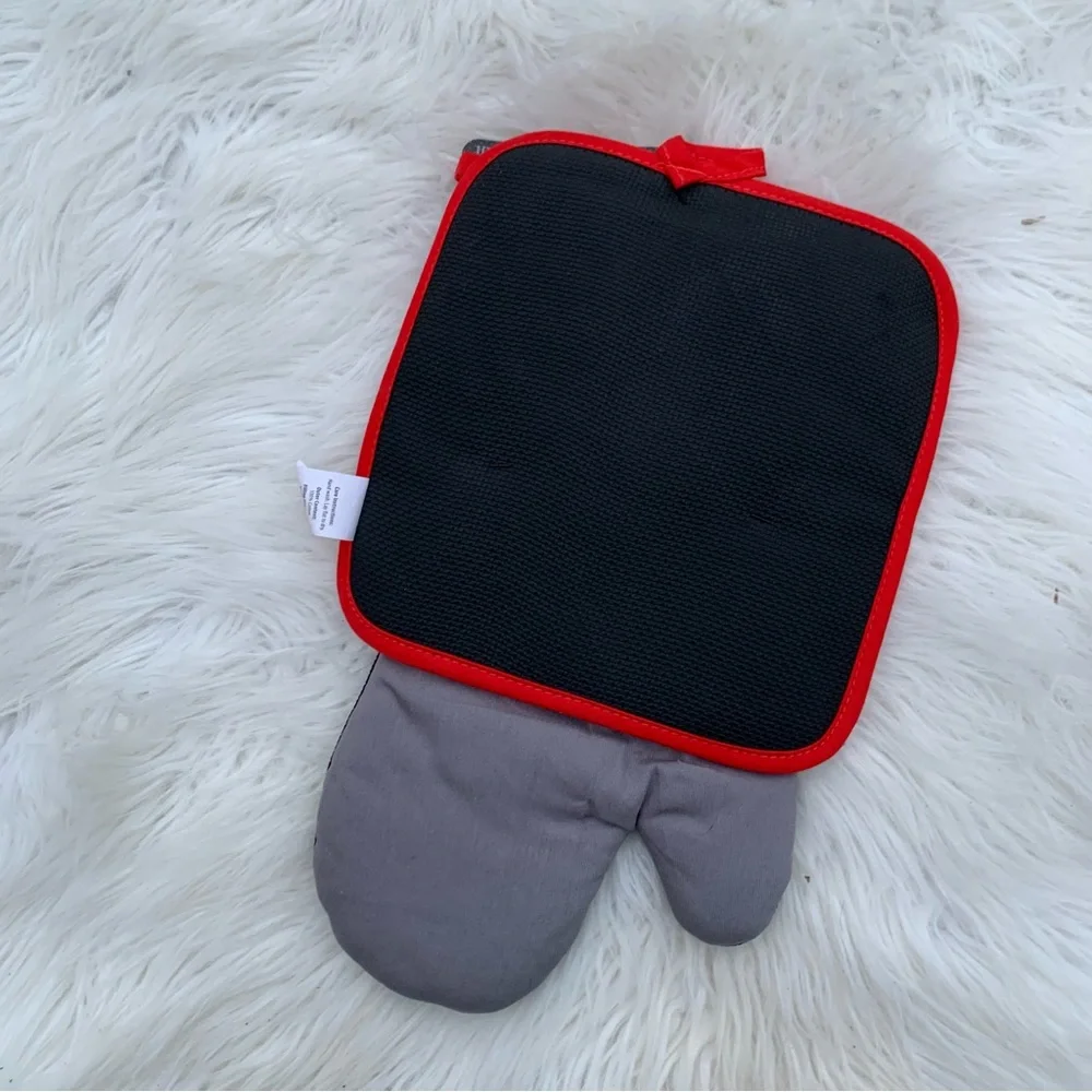 Minnie Mouse Potholder Set